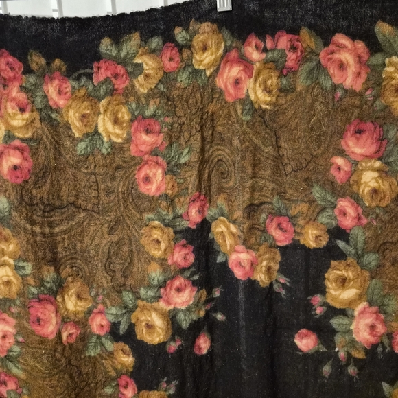 Vintage Wool Black Floral Scarf - Picture 2 of 4